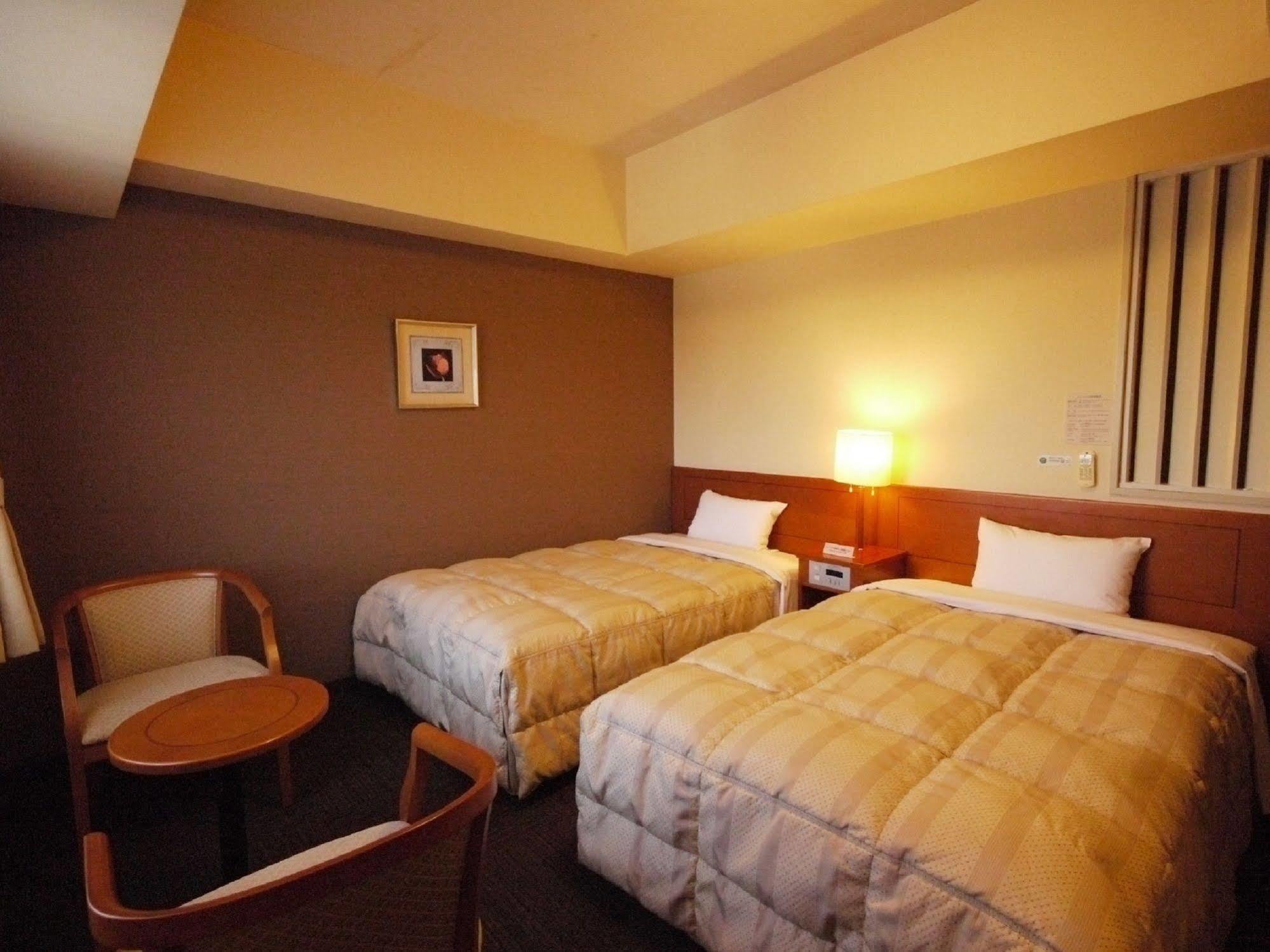 Hotel Route-Inn Suzuka Exterior photo